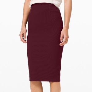 NWT A new route skirt lululemon cassis red